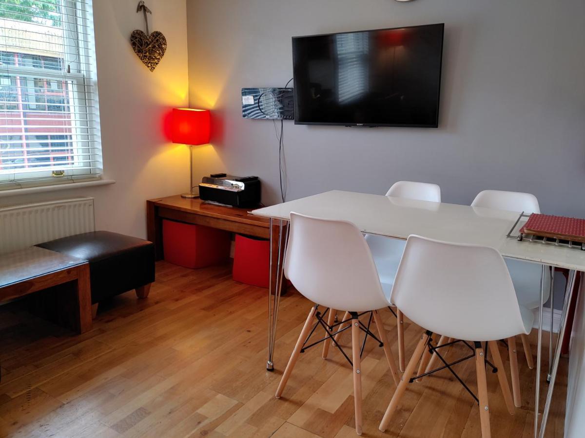 The Bath House Apartments - Free 1St Breakfast - Free Parking מראה חיצוני תמונה
