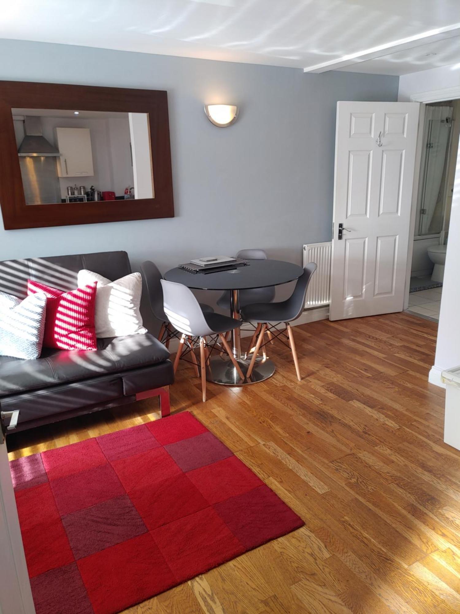 The Bath House Apartments - Free 1St Breakfast - Free Parking מראה חיצוני תמונה