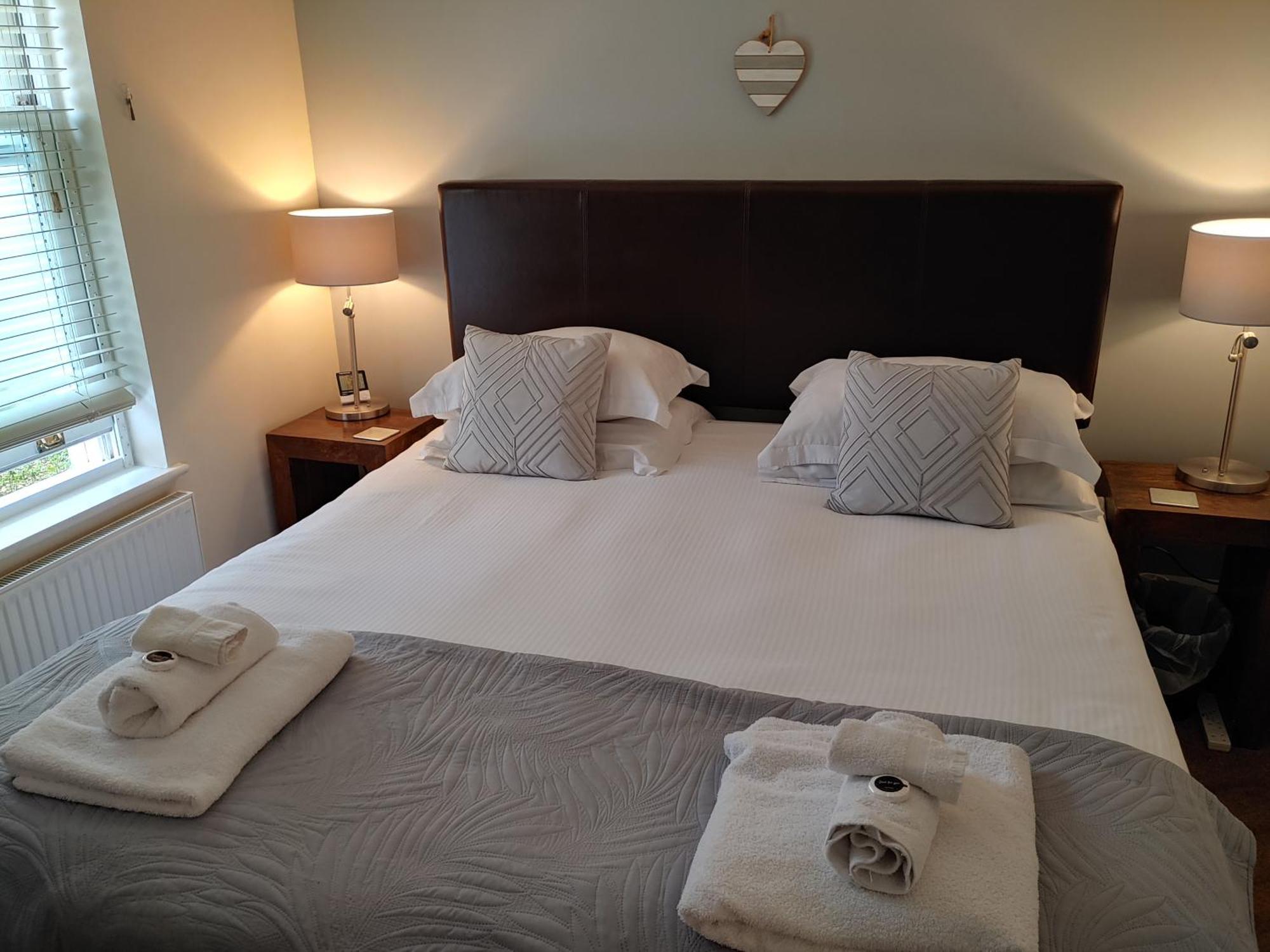 The Bath House Apartments - Free 1St Breakfast - Free Parking מראה חיצוני תמונה