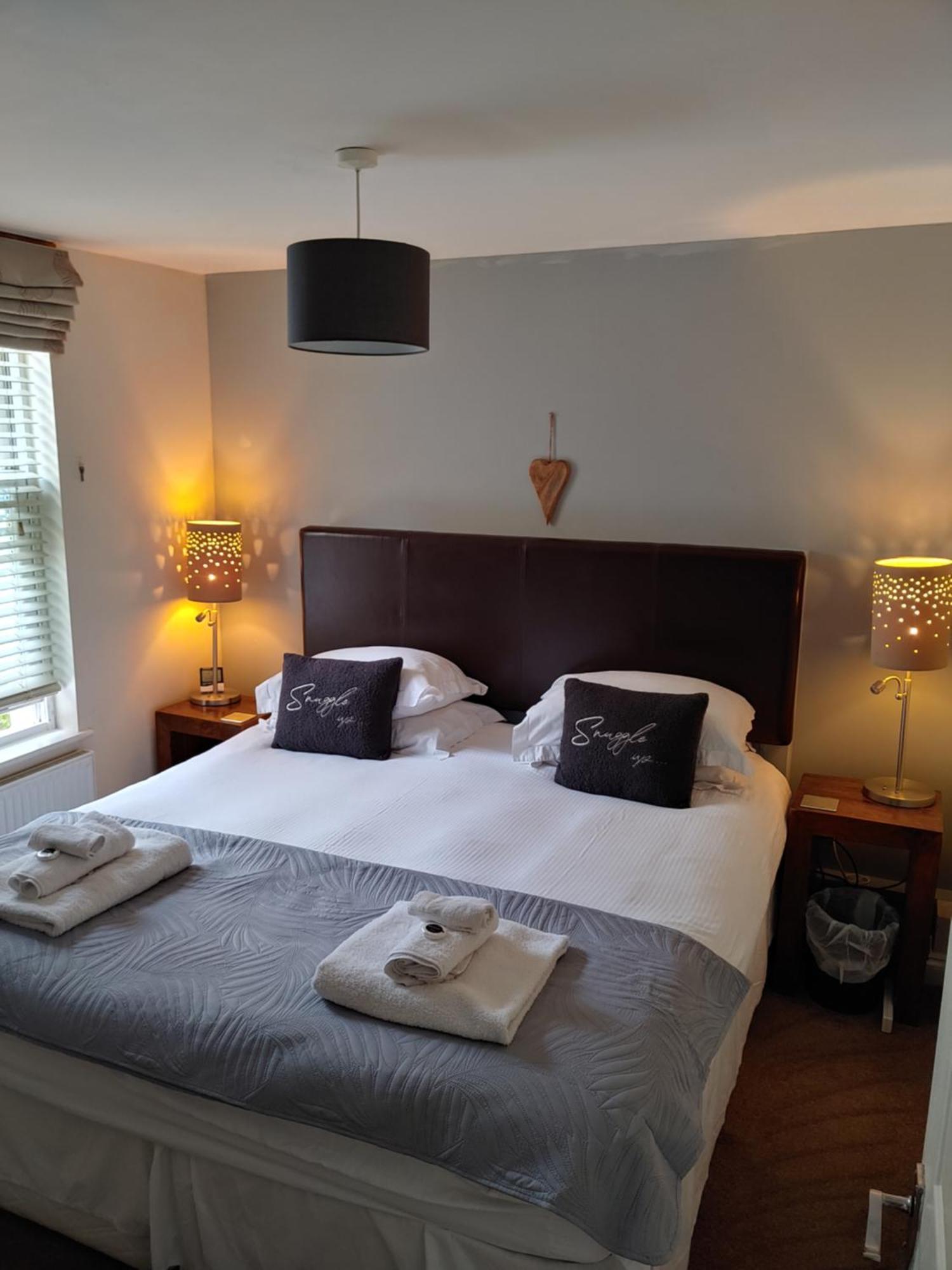 The Bath House Apartments - Free 1St Breakfast - Free Parking חדר תמונה