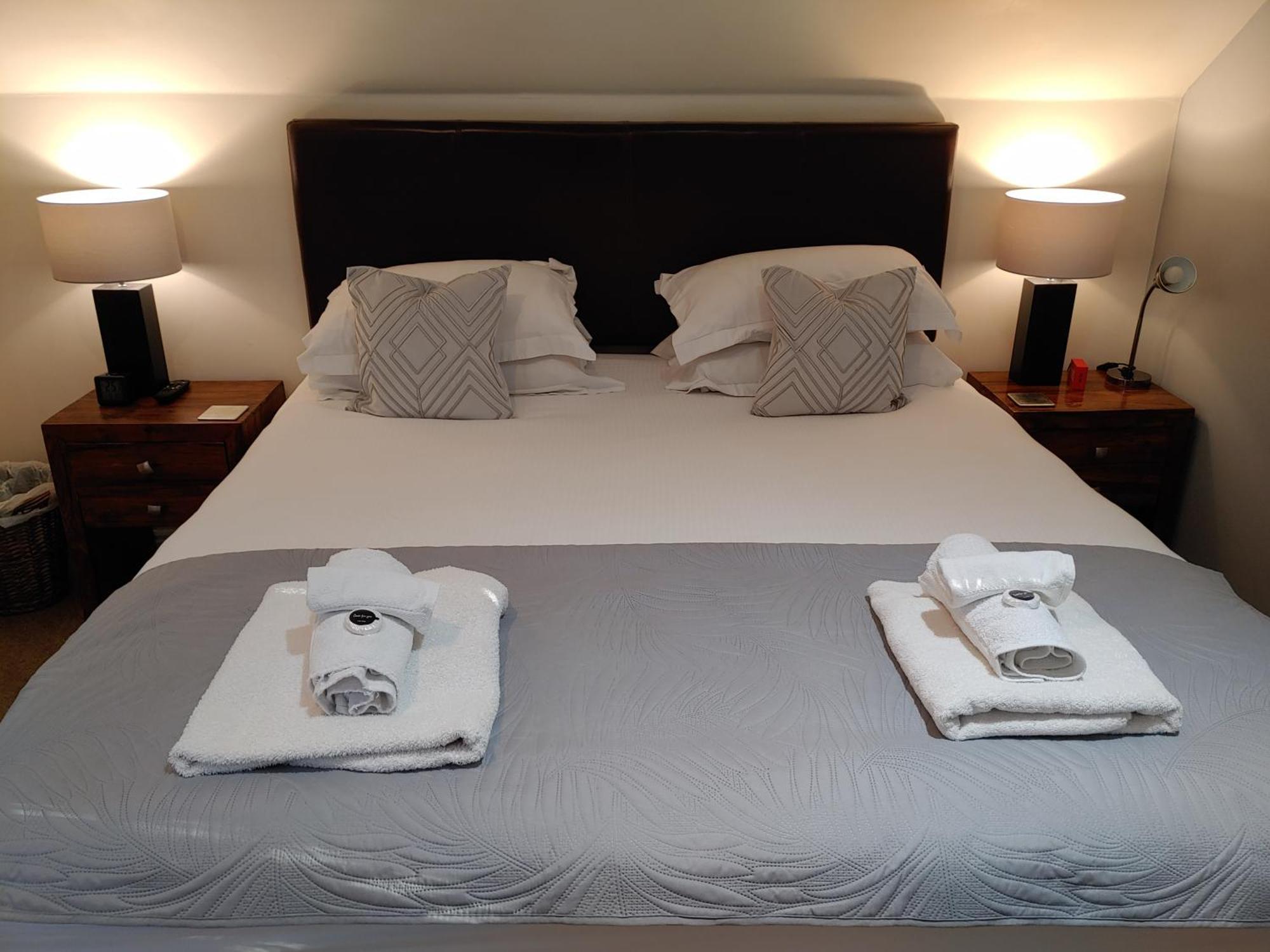The Bath House Apartments - Free 1St Breakfast - Free Parking מראה חיצוני תמונה