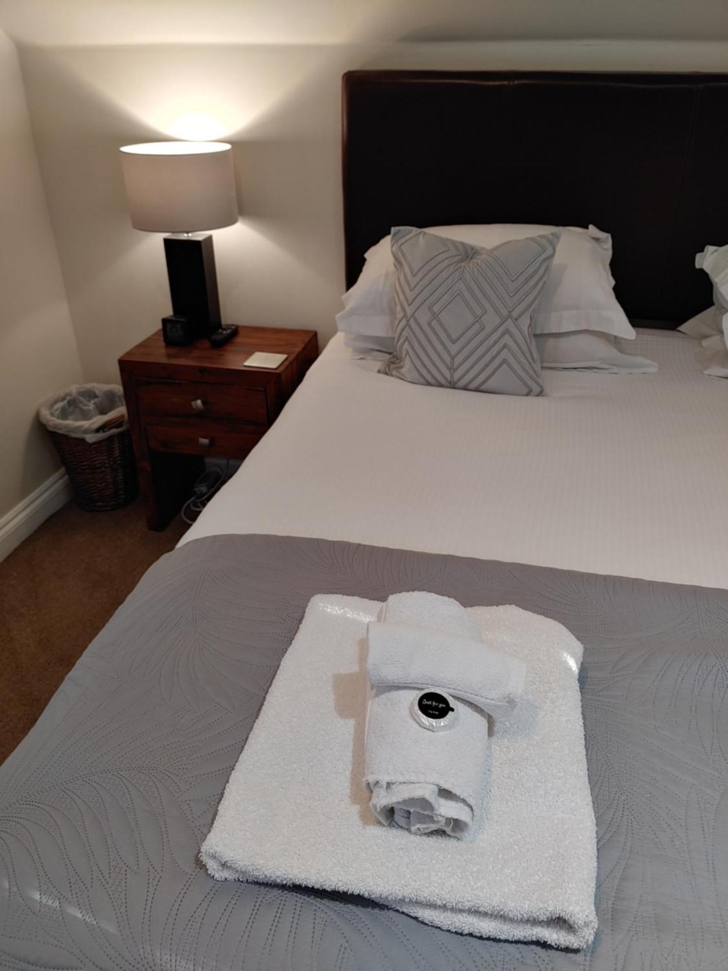 The Bath House Apartments - Free 1St Breakfast - Free Parking מראה חיצוני תמונה