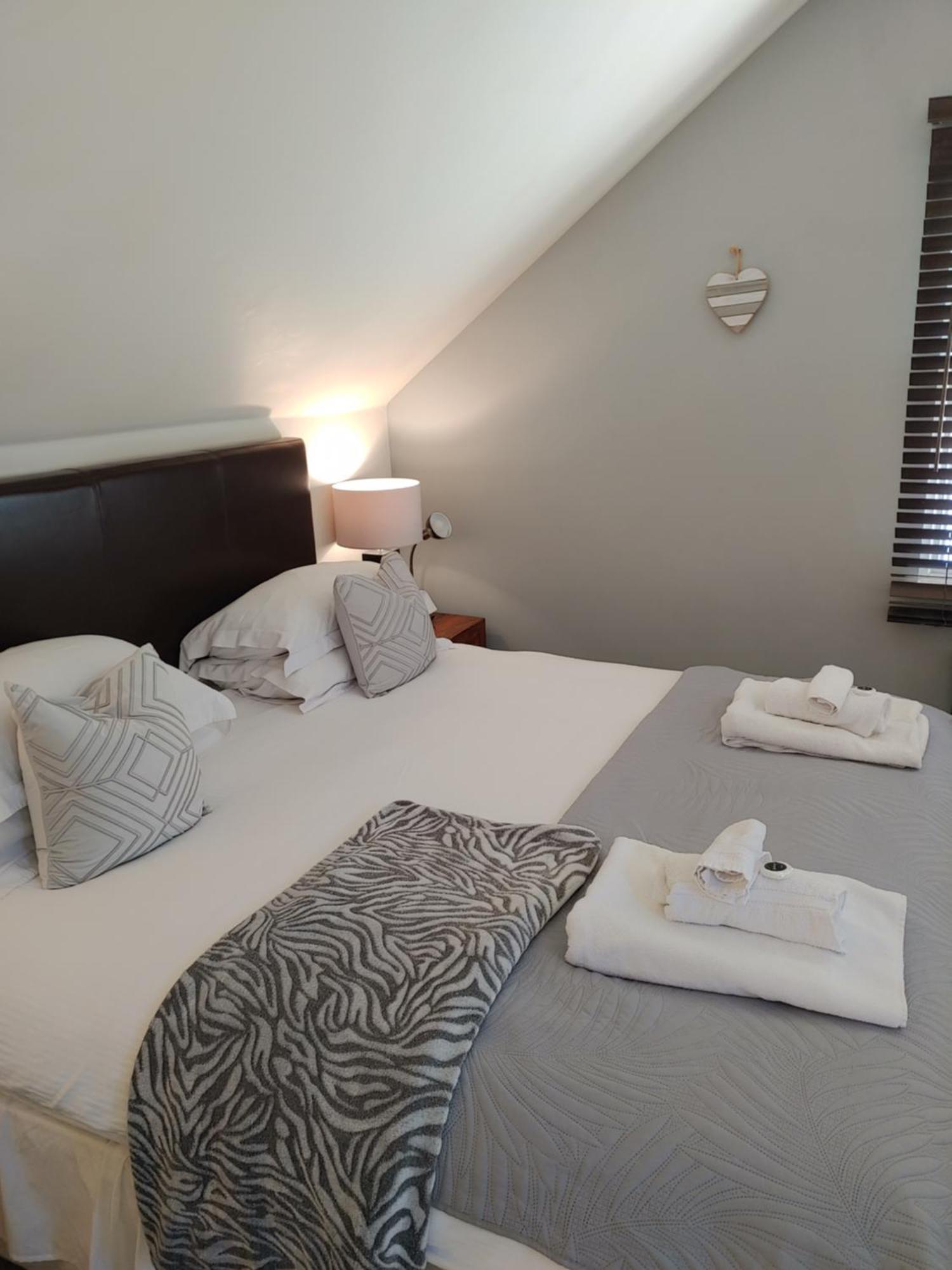The Bath House Apartments - Free 1St Breakfast - Free Parking מראה חיצוני תמונה