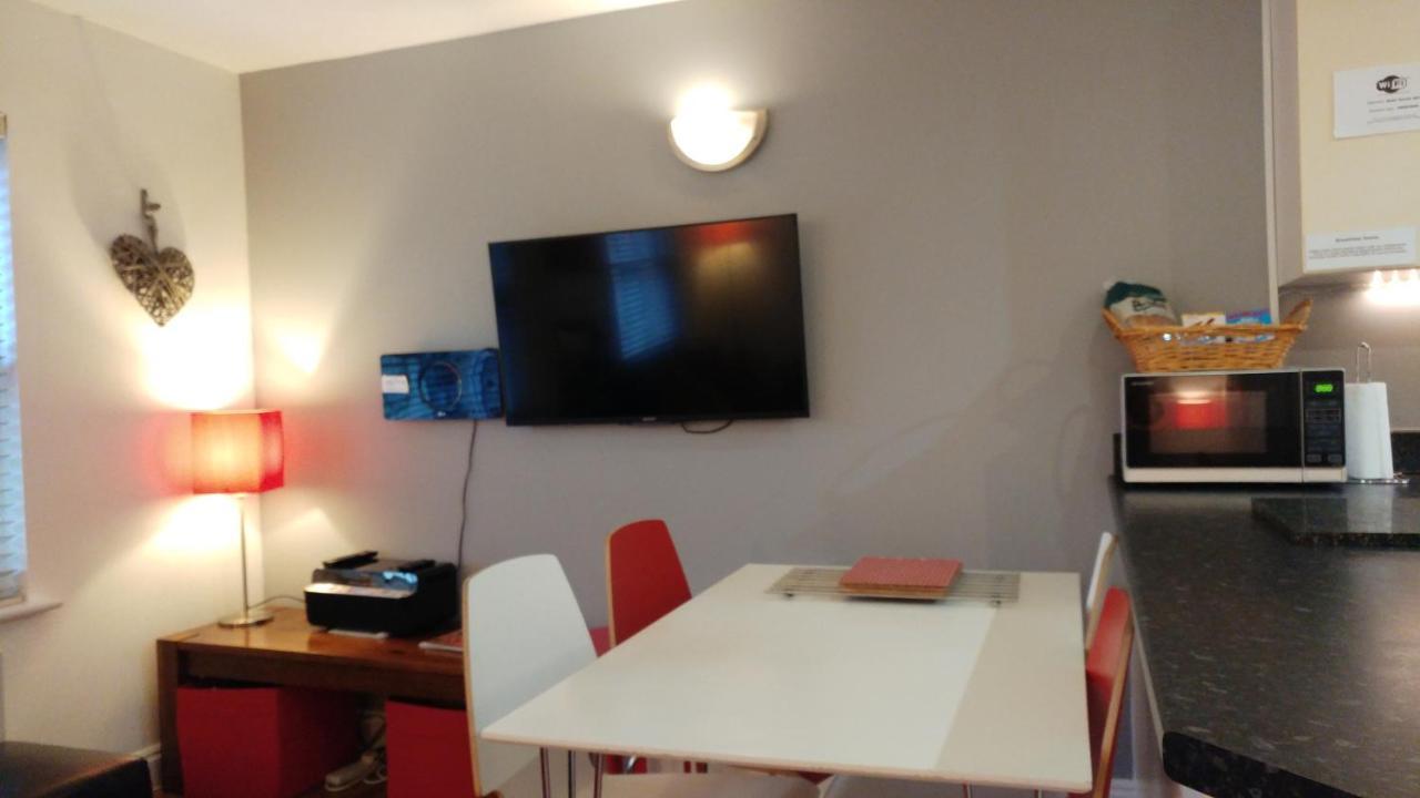 The Bath House Apartments - Free 1St Breakfast - Free Parking מראה חיצוני תמונה